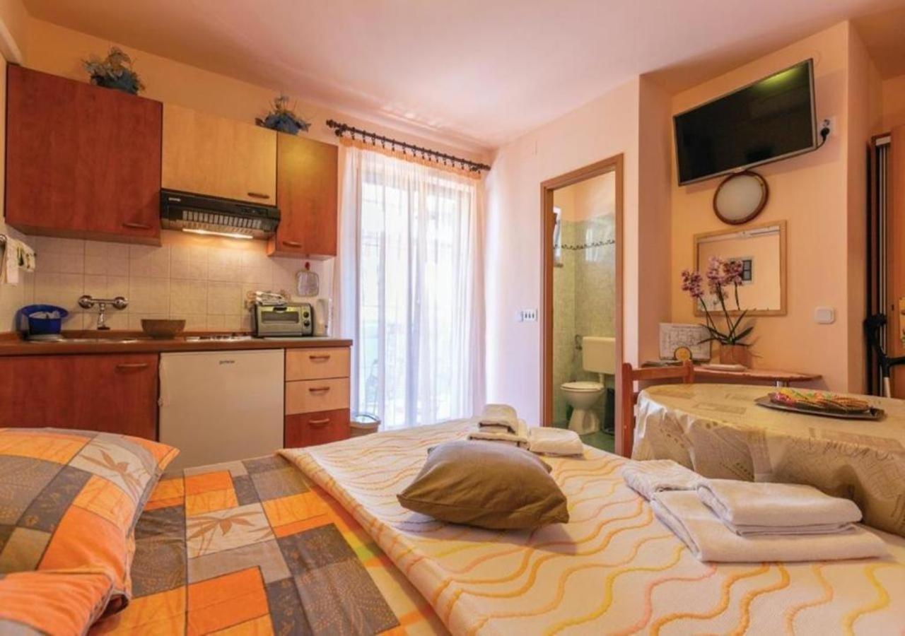 Adria Vrsar Apartman Kültér fotó